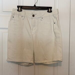 White JAG Denim Women’s Shorts - 9” length - lower rise of 9” - size 8. Like new